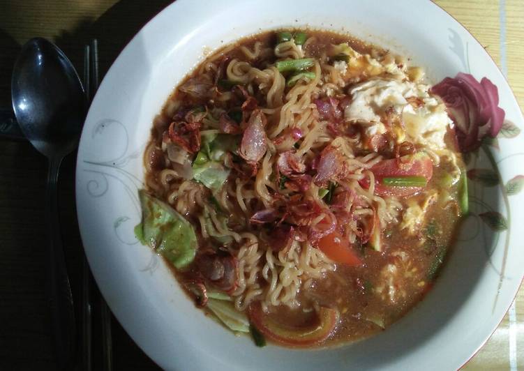 Resep Mie Tek Tek Pedas Gurih, Enak