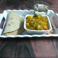 A picture of Dahi mix veg curry.