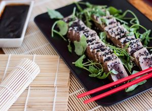 Una foto de Tataki de atún rojo