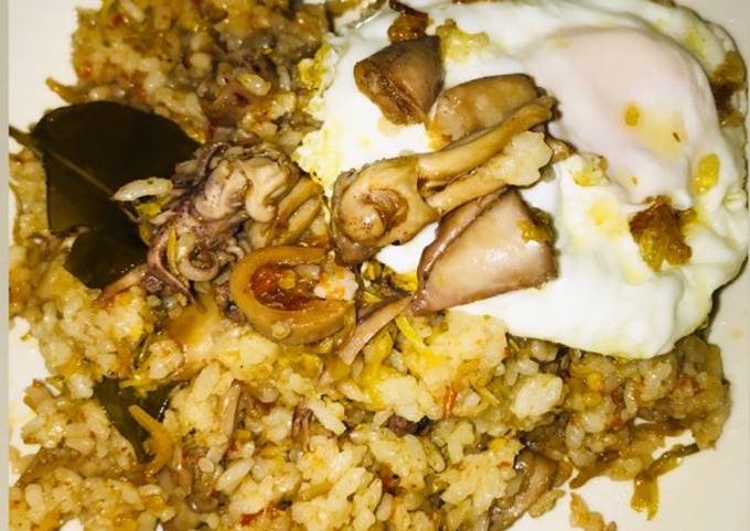 Resep Nasi goreng seafood (cumi teri) oleh Jannah Puspita - Cookpad