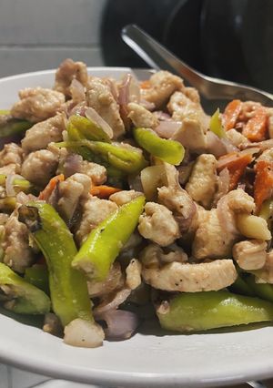 รูปของ อกไก่ผัดกะปิ (คลีน)