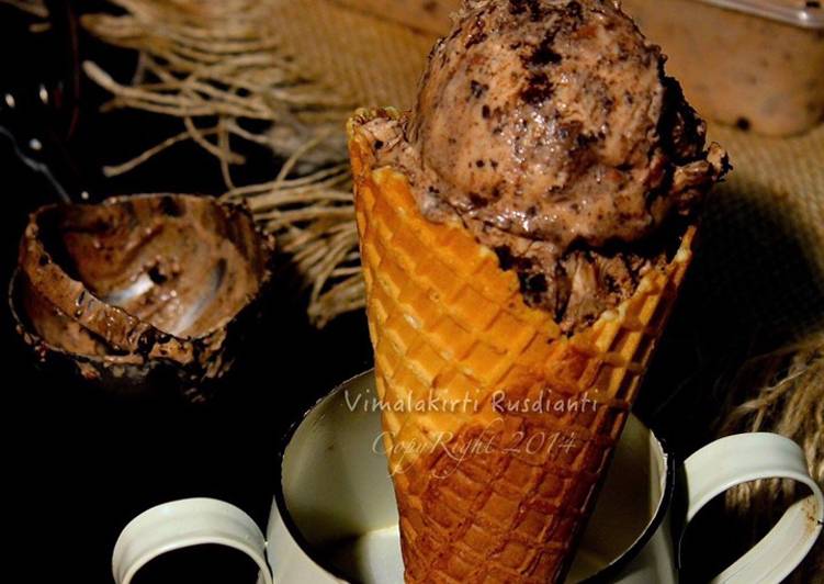 Cara Gampang Menyiapkan Oreo and nutella ice cream, Sempurna