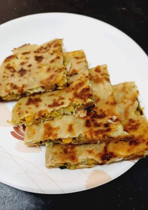 A picture of Cheese Corn Paratha.