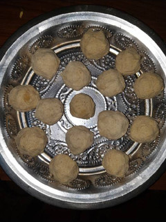 பொட்டுக்கடலை லட்டு (Pottukadalai laddo recipe in tamil) செய்முறை முக்கிய புகைப்படம்