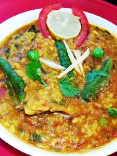 मछली माथा के साथ मूंग दाल फ्राई (machli matha k sath moong dal fry recipe in Hindi) रेसिपी मुख्य फोटो