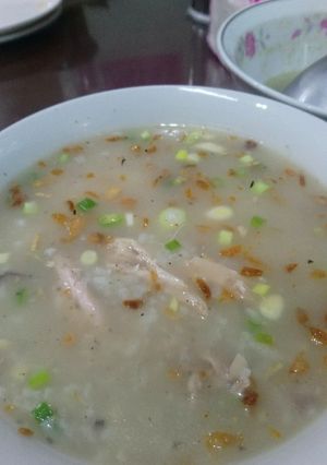 Hình của món Cháo gà từ cơm nguội.