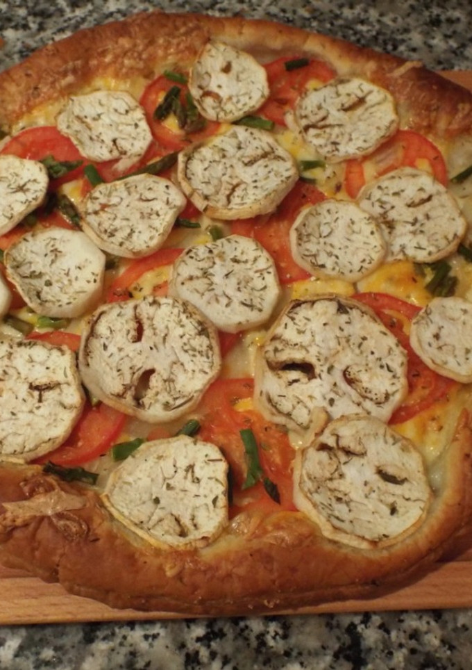 Una foto de Hojaldre con verduras y queso