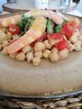 Ensalada de garbanzos y langostinos
