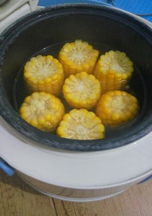 Foto resep Jagung Rebus Bumbu Oralit Anak Kos