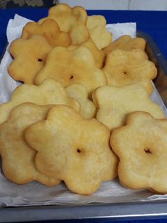 Una foto de Tortas fritas de tarde soleada😋