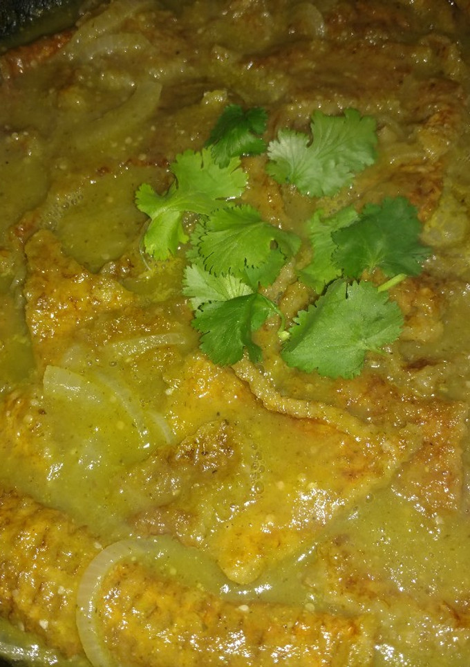 Una foto de Chicharrones en salsa verde