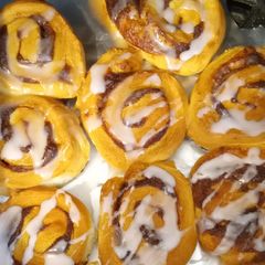 A picture of Cinnamon buns. Airfryer.