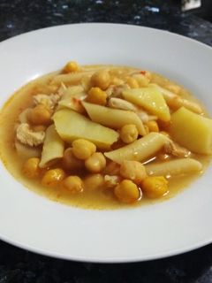 Una foto de Guiso de garbanzos completo