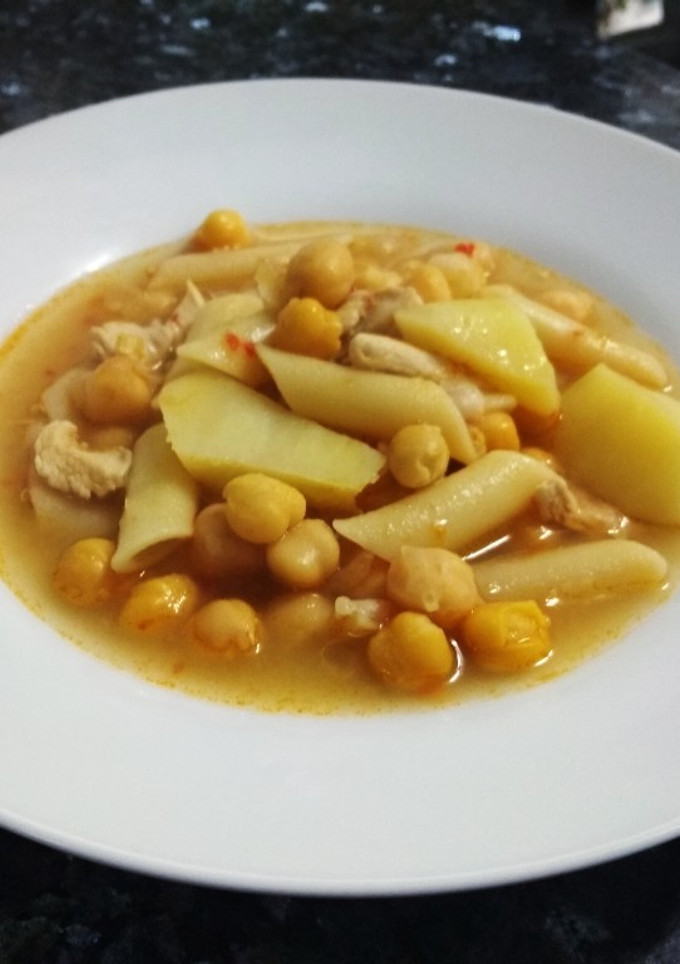 Una foto de Guiso de garbanzos completo