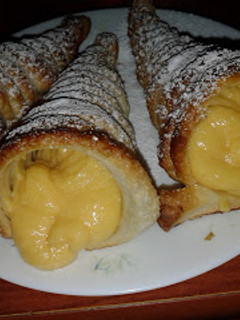 Foto de Cornocópias com Doce de Ovos