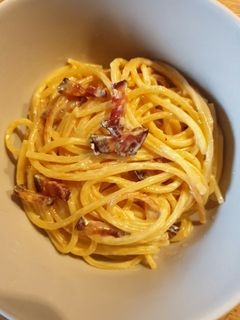 Pirított szalonnás spagetti recept fotója