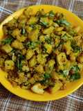Raw banana dry curry (suki bhaji)