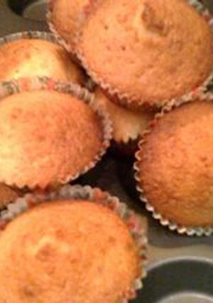 A picture of Coconut Cup Cake!.