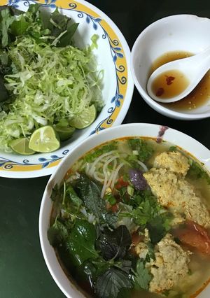 Hình của món Bún riêu.