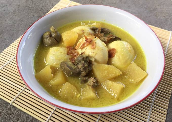 Resep Opor telur,kentang,ati ayam oleh Camellia Lulu