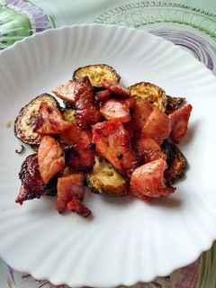 Una foto de Lomo de cerdo con calabacín o patatas (a mi manera)
