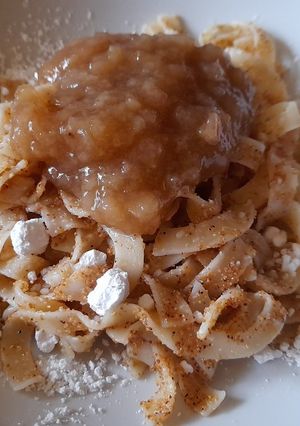 Grízes tészta, körte lekvárral 🍐 recept fotója