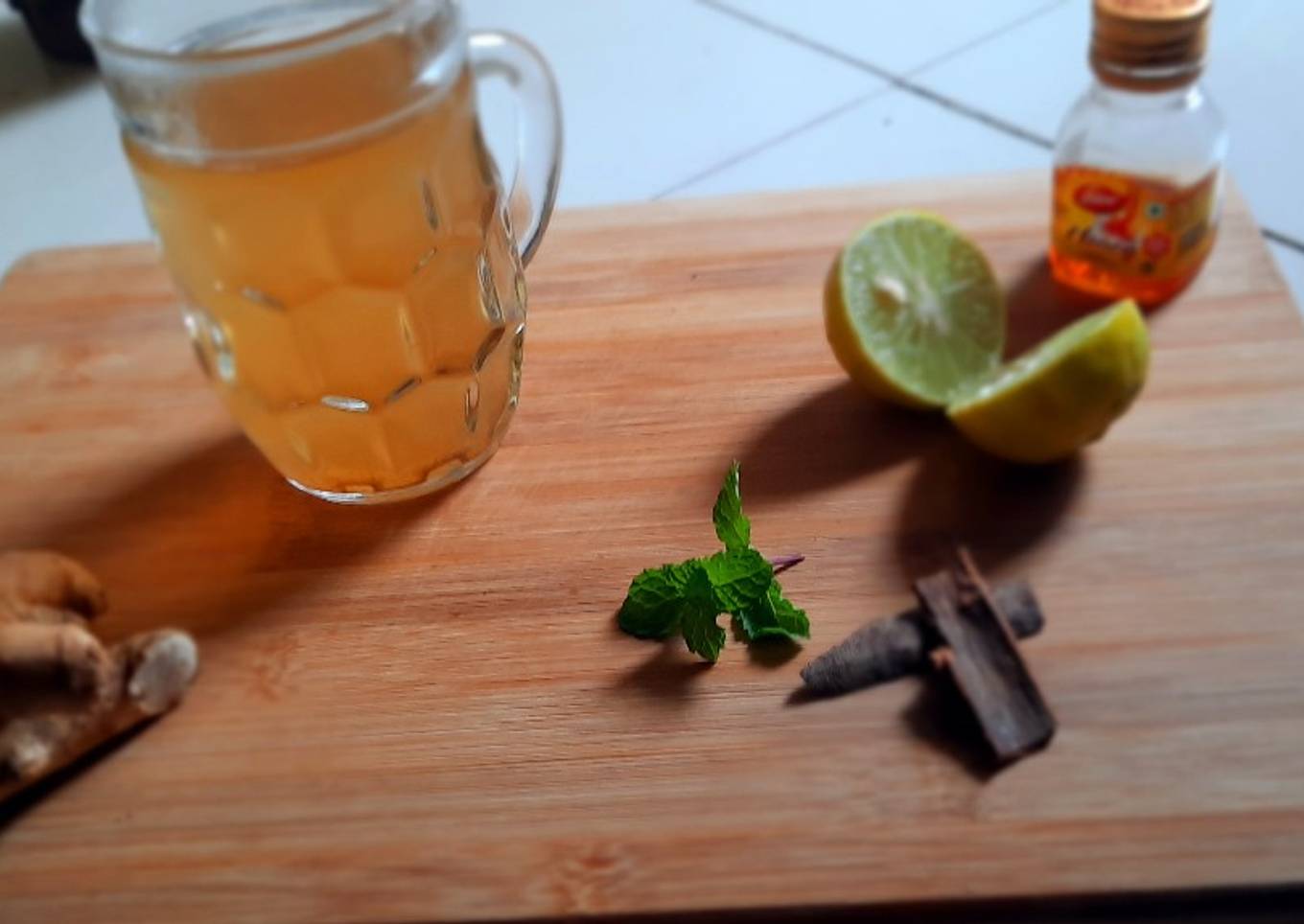 Cinnamon tea with lemon and ginger