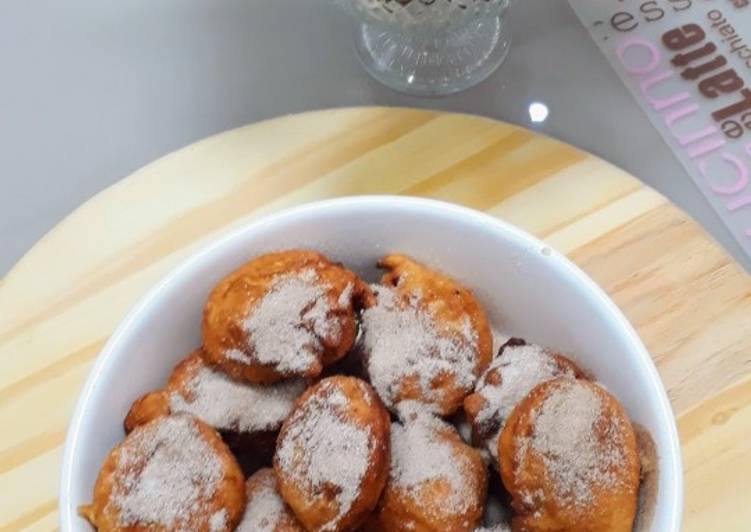 Bolinho de chuva com banana