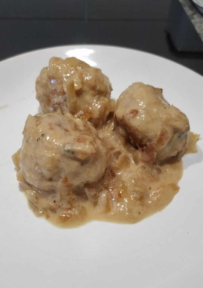 Una foto de Albóndigas de pollo en salsa light para dieta
