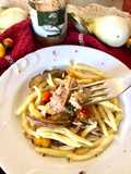 Trofie pomodorini melanzane e filetti di tonno di Sicilia