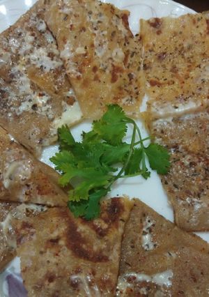 A picture of Italian cheese paratha.
