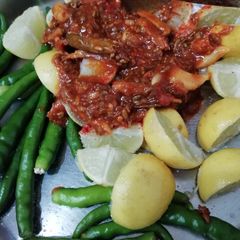 Green chilli & Lemon pickle A picture of Green chilli & Lemon pickle.