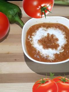 लाल टमाटर और गाजर की चटनी (lal tamatar aur gajar ki chutney recipe in Hindi) रेसिपी मुख्य फोटो