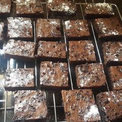 A picture of Choco Chip Brownies.