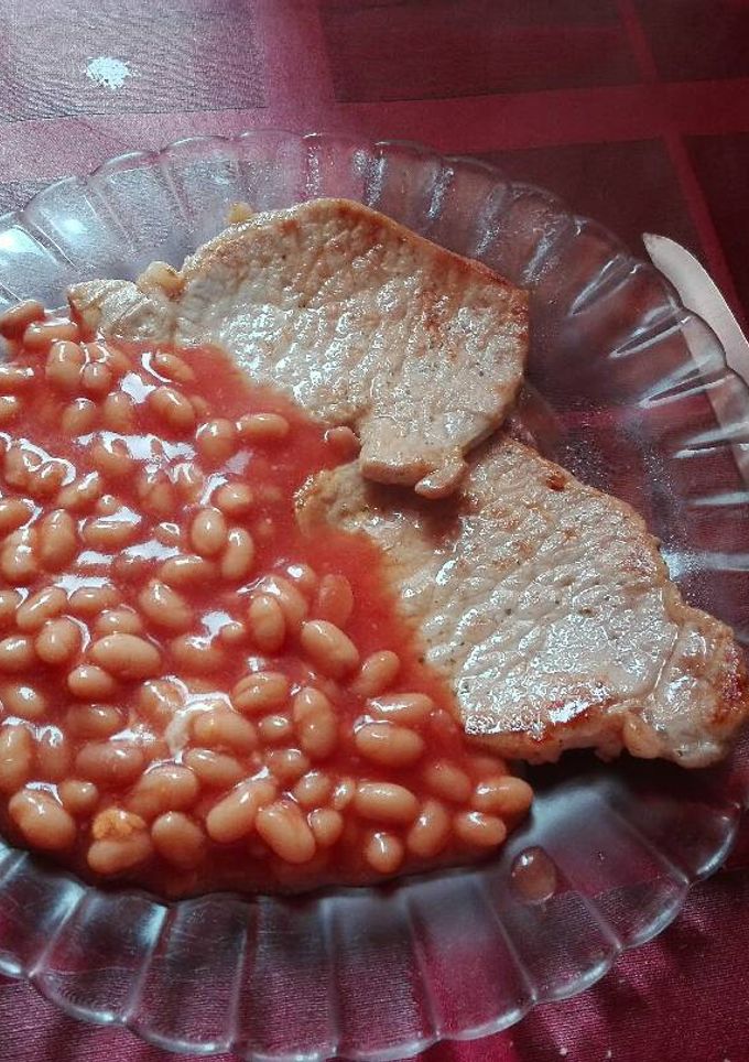 Una foto de Filetes con baked beans