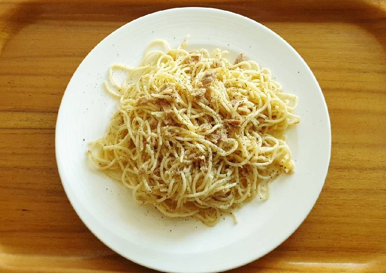 Resep Spagetti toping tuna &amp; serundeng kentang yang Enak Banget