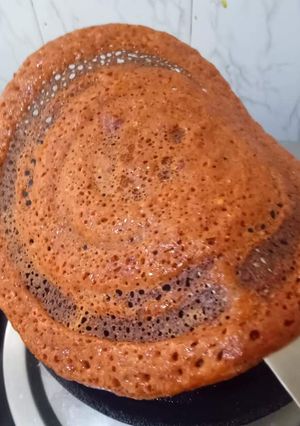 A picture of Tomato dosa.
