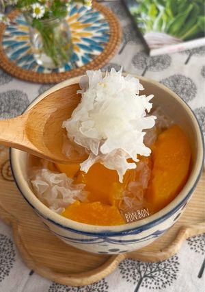 Hình của món Đu Đủ Tiềm Ngân Nhĩ.