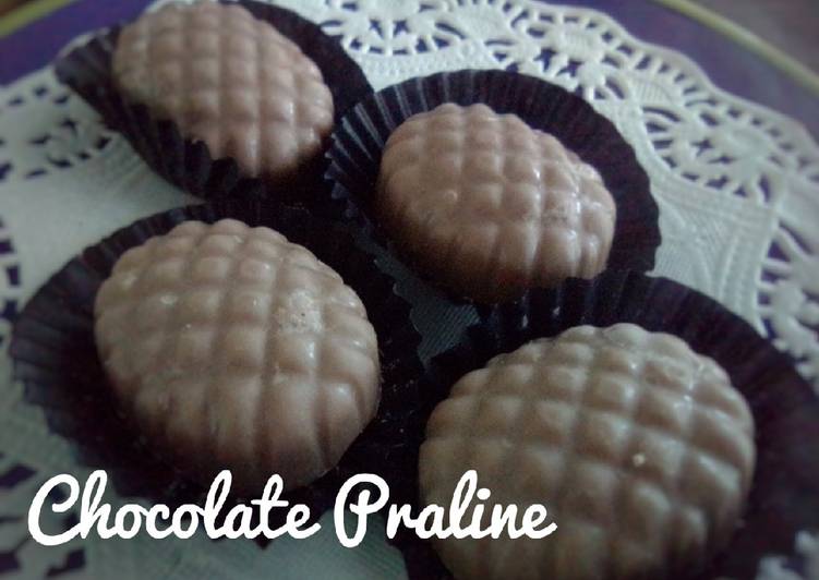 How to Prepare Perfect Chocolate Praline