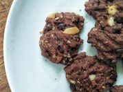 Gambar kue kering coklat kenari