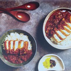 A picture of Tofu Katsu Curry.