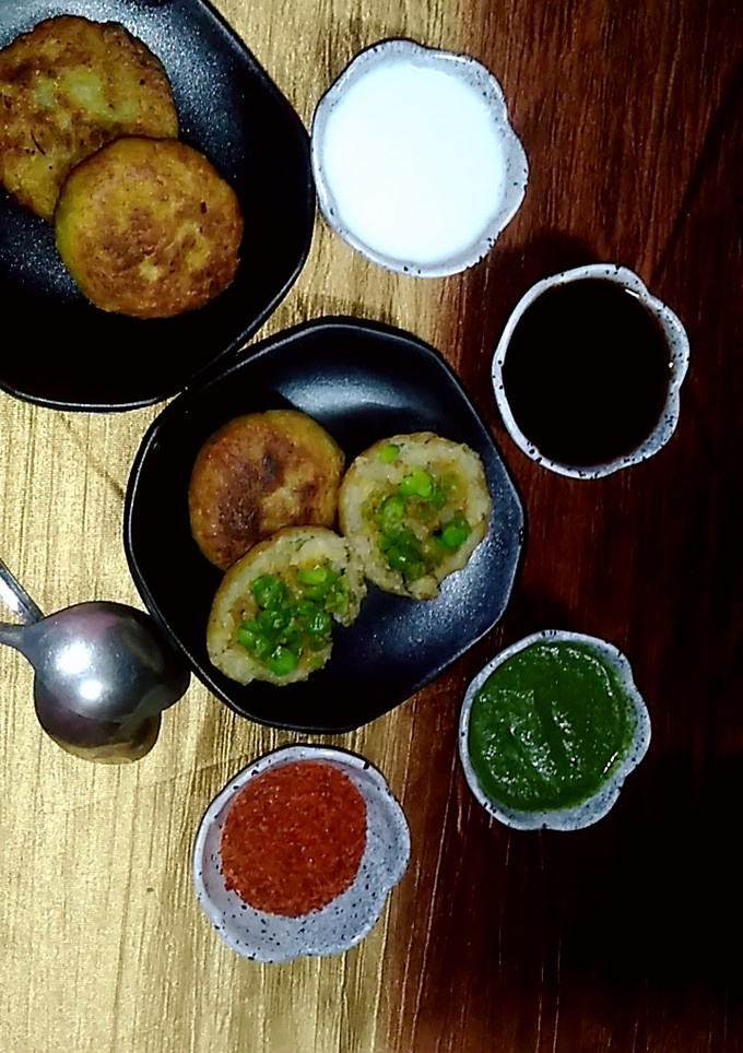 कच्चे केले की टिक्की(kachhe kele ki tikki recipe in hindi) रेसिपी मुख्य फोटो