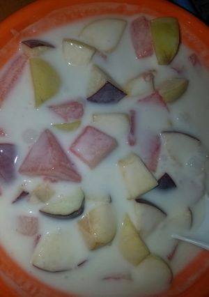 A picture of Fruits yogurt.