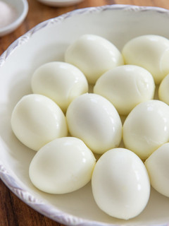 A picture of Hard Boiled Eggs.