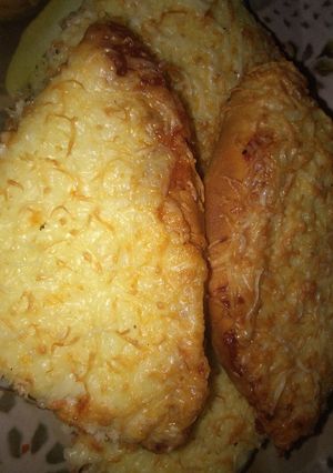 A picture of Double cheese pizza.