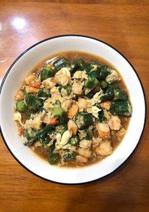 醬燒秋葵佐鮮蝦滑蛋 的食譜成品照片