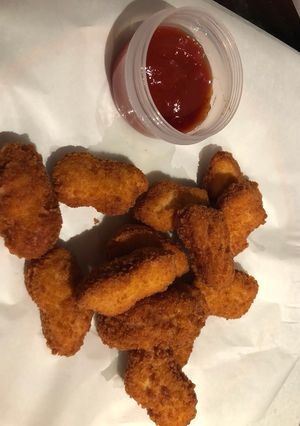 A picture of Breaded chicken nuggets.