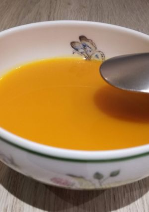 Una foto de Velouté de calabaza cacahuete