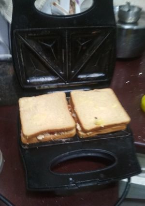 A picture of Veggies toast.