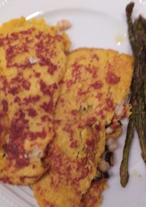Una foto de Cachapas de queso y mariscada 🍤🐠🐋